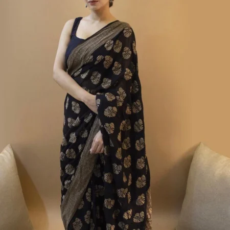 Confounding Black Soft Silk Saree With Snappy Blouse Piece